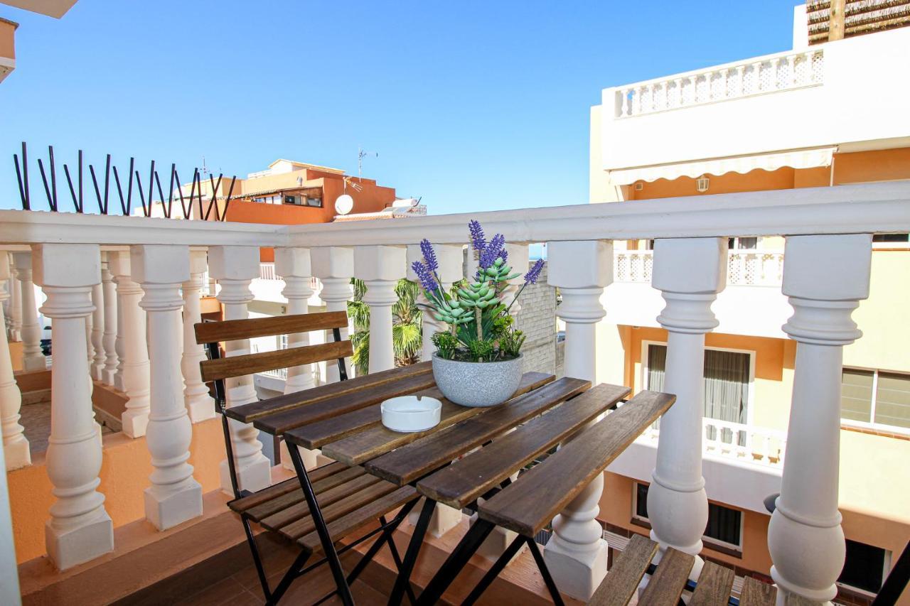 Beautiful Renovated Apartment With Air Conditioning Just Steps From The Sea In Playa San Juan Bagian luar foto