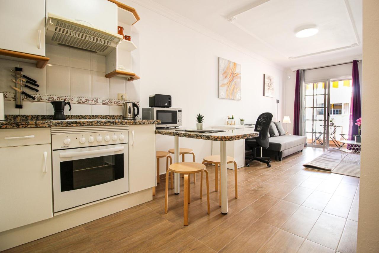 Beautiful Renovated Apartment With Air Conditioning Just Steps From The Sea In Playa San Juan Bagian luar foto