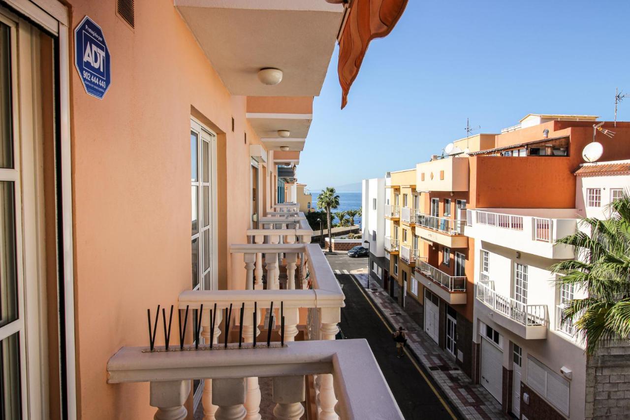 Beautiful Renovated Apartment With Air Conditioning Just Steps From The Sea In Playa San Juan Bagian luar foto
