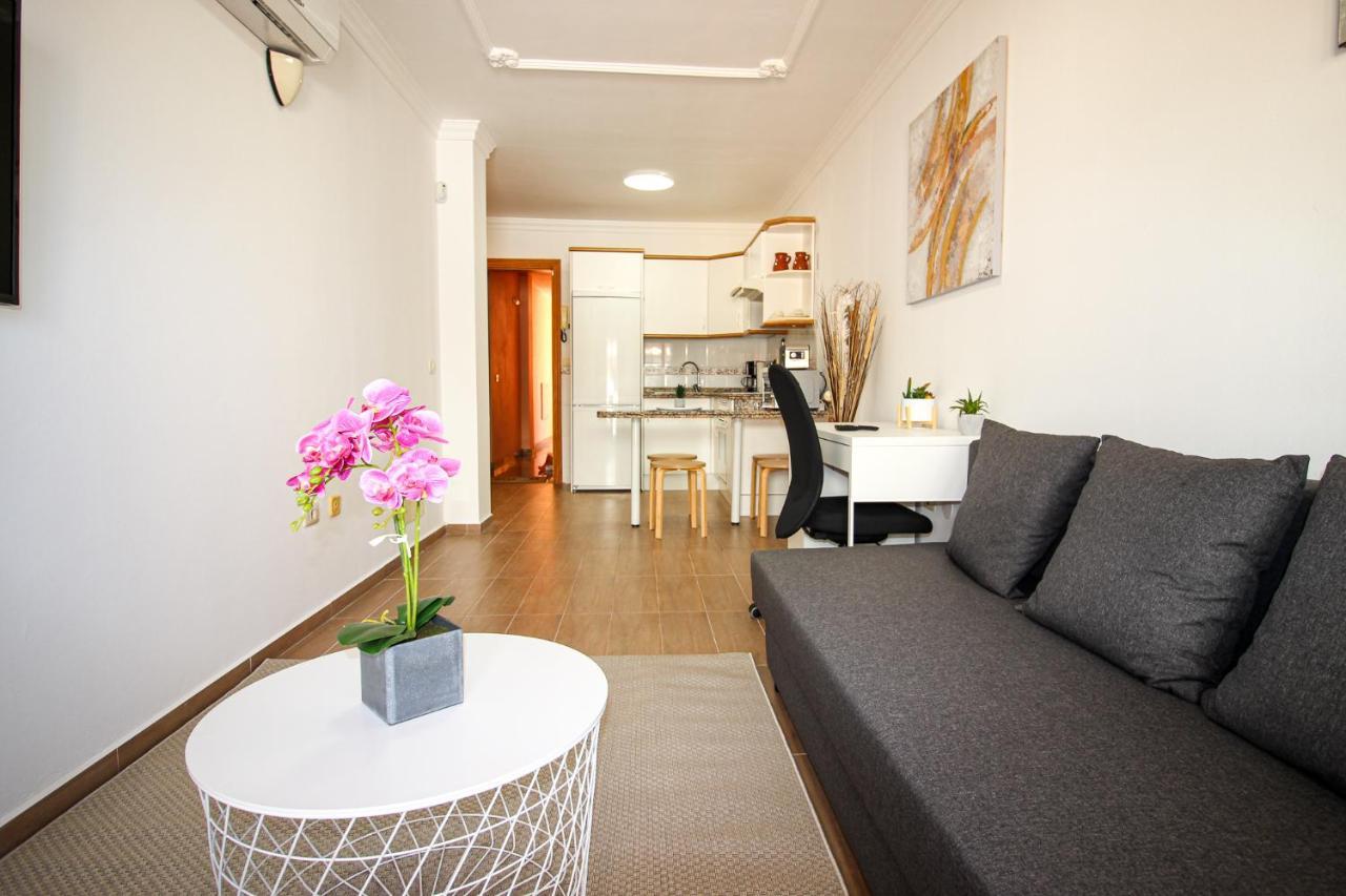 Beautiful Renovated Apartment With Air Conditioning Just Steps From The Sea In Playa San Juan Bagian luar foto