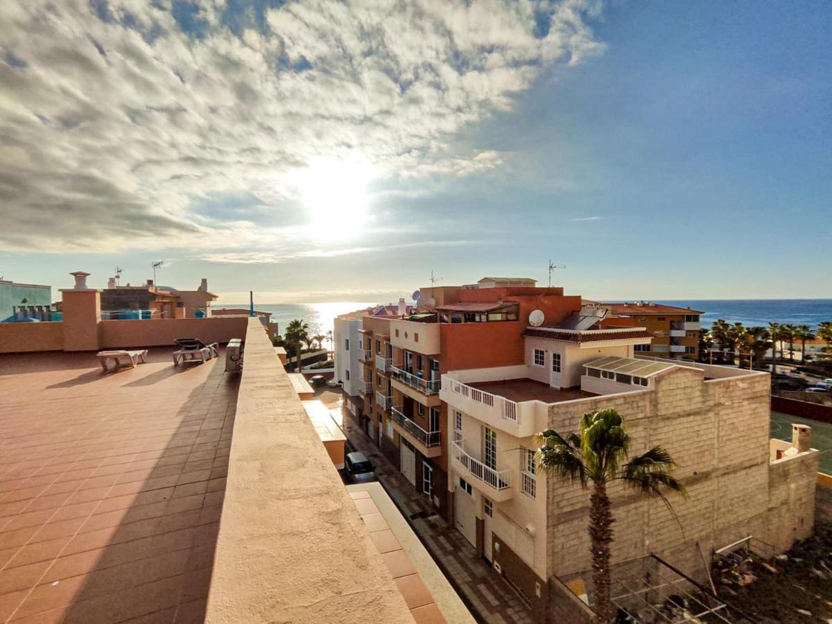 Beautiful Renovated Apartment With Air Conditioning Just Steps From The Sea In Playa San Juan Bagian luar foto