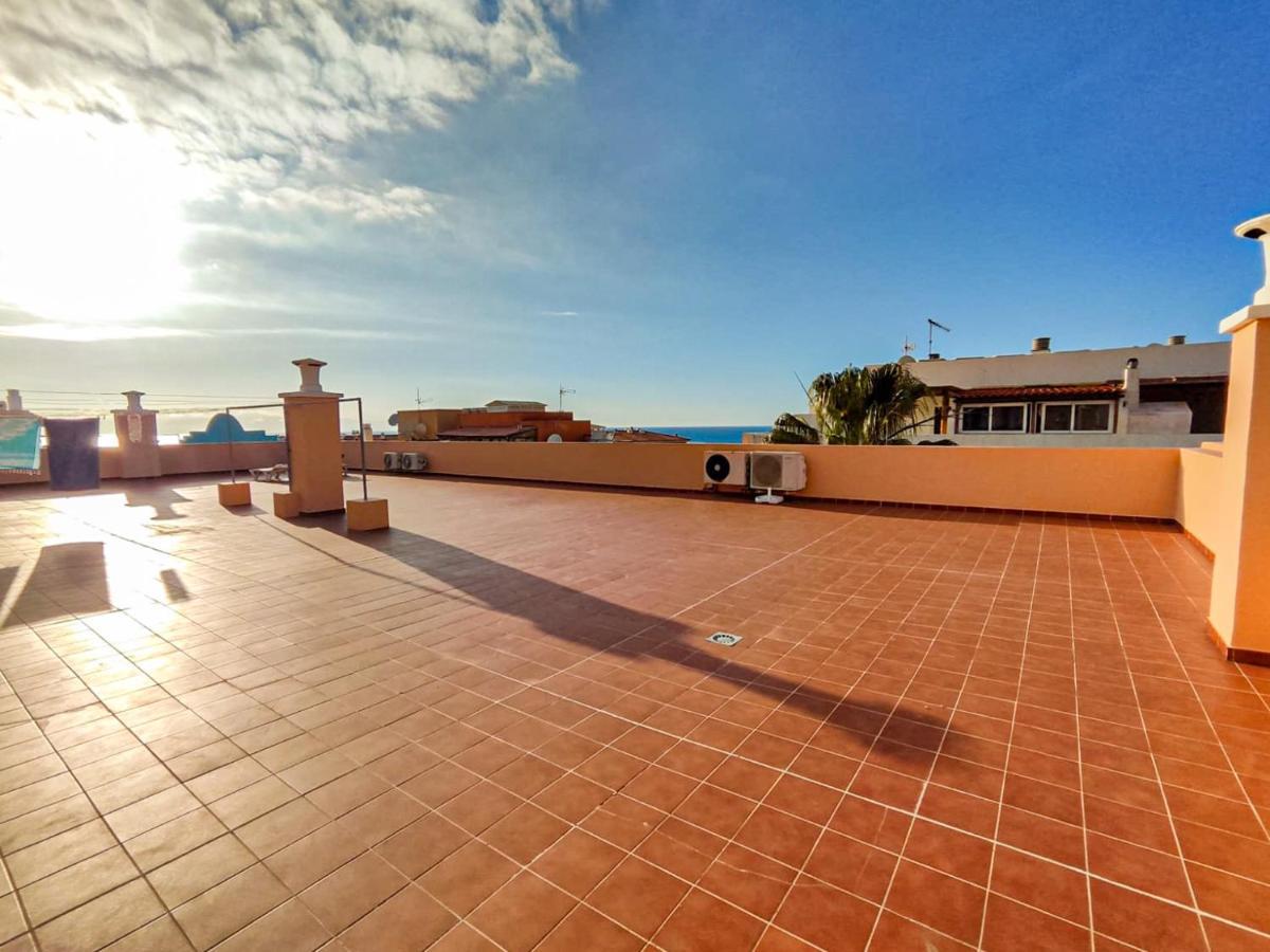 Beautiful Renovated Apartment With Air Conditioning Just Steps From The Sea In Playa San Juan Bagian luar foto